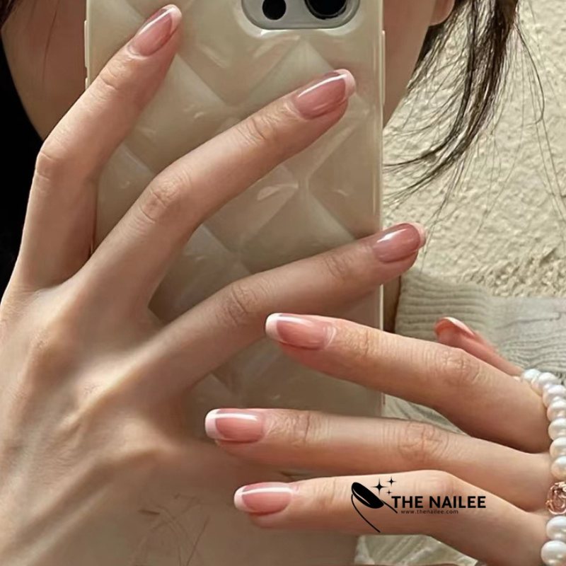TN45 - Fine-Line French Tip Press-On Nails | Nude Base | 24 Pcs